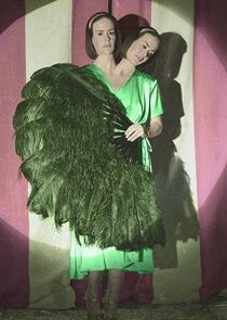 Sarah Paulson
as Bette and Dot Tattler