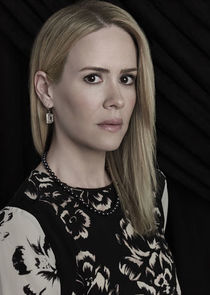 Sarah Paulson
as Cordelia Foxx
