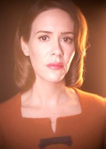Sarah Paulson
as Lana Winters