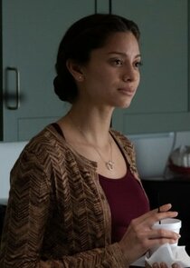 Julia Mayorga
as Lee English