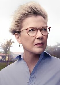 Annette Bening
as Joy Delaney