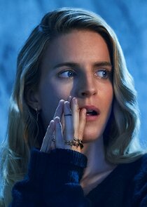 Brit Marling
as Lee Andersen