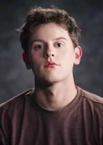 Travis Tope
as Kevin McClain