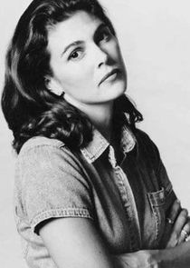 Paige Turco
as Gail Emory