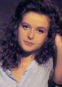 Julia Sawalha
as Saffron 