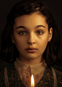 Billie Boullet
as Anne Frank