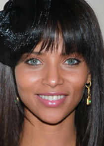 Denise Vasi
as Raquel Lancaster