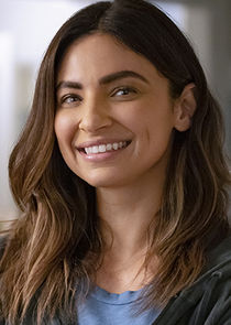 Floriana Lima
as Darcy Cooper