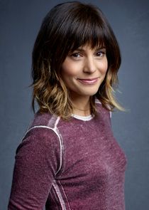 Stephanie Szostak
as Delilah Dixon