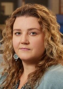 Meredith Holzman
as Claire Muncy