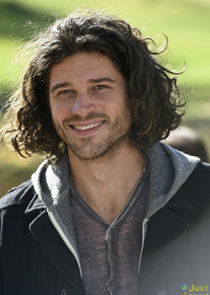 Trent Garrett
as Bowie Quinn