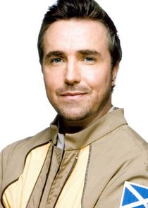Paul McGillion
as Dr. Carson Beckett