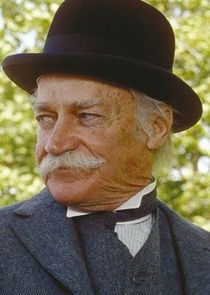 Richard Farnsworth
as Matthew Cuthbert