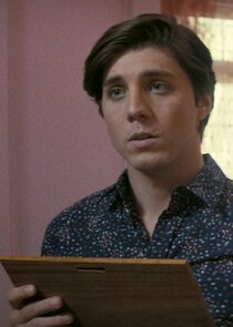 Lukas Gage
as Max Allen