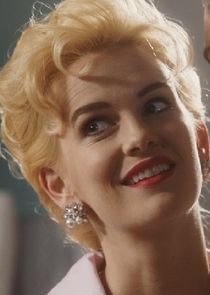 Jade Albany
as Charlaine Karalus