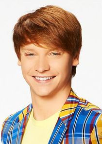 Calum Worthy
as Dez Wade