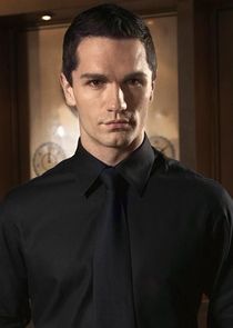 Sam Witwer
as Davis Bloome