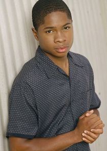Sam Jones III
as Pete Ross