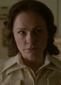 Anna Paquin
as Mary Ann Broberg