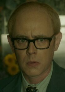 Colin Hanks
as Bob Broberg