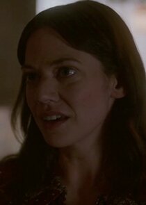 Lio Tipton
as Gail Berchtold