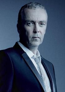 John Hannah
as Holden Radcliffe