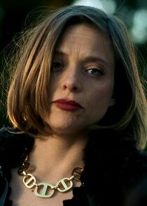 Lizzie Brocheré
as Isabelle Desnain