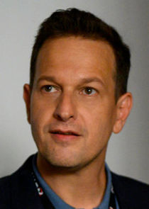Josh Charles
as Matt Logan