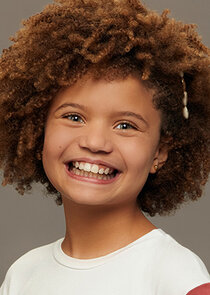 Carsyn Rose
as Amber Brown