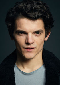 Edward Bluemel
as Marcus Whitmore