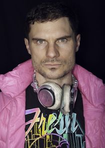 Flula Borg
as Mantis