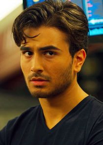 Alex Eling
as Javier Almanzar