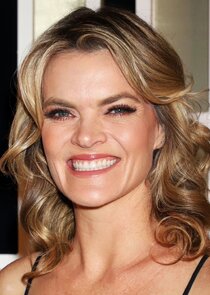 Missi Pyle
as Widow Fischer