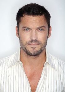 Brian Austin Green
as Sean Healy
