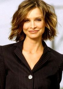 Calista Flockhart
as Ally McBeal