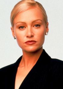 Portia de Rossi
as Nelle Porter