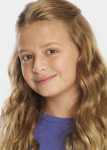 Giselle Eisenberg
as Anna-Kat Otto