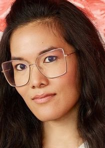 Ali Wong
as Doris