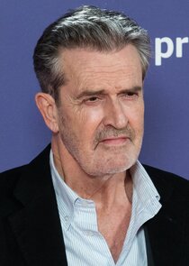 Rupert Everett
as Carroll Quinn
