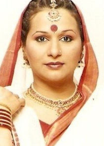 Geeta Agarwal Sharma
as Mrs. Mahesh Kapoor