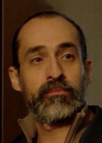 Bruno Bichir
as Dr. Daniel Vega
