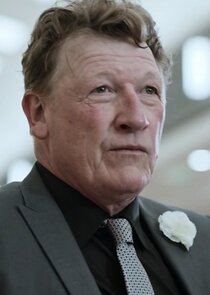 Geoff Bell
as Colin Dawkins
