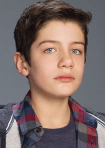 Patrick McAuley
as Flynn Durand