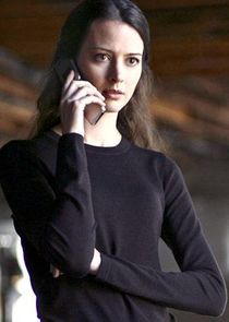 Amy Acker
as Kelly Peyton