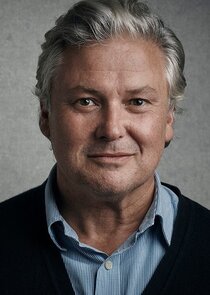 Conleth Hill
as Sergeant Upton