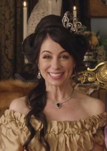 Natasha Leggero
as Lillian Bellacourt