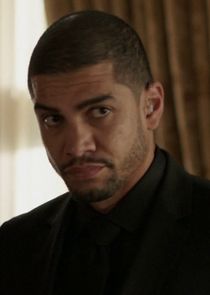 Rick Gonzalez
as Rene Ramirez (Earth Two)