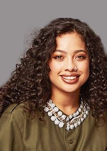 Kiana Ledé
as Veronica Washington