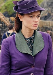 Maeve Dermody
as Vera Claythorne