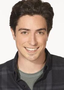 Ben Feldman
as Andrew Lofland